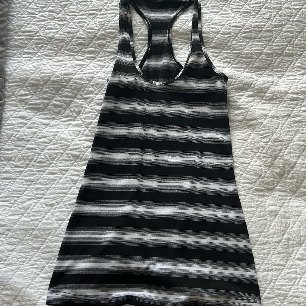 Lululemon tank top